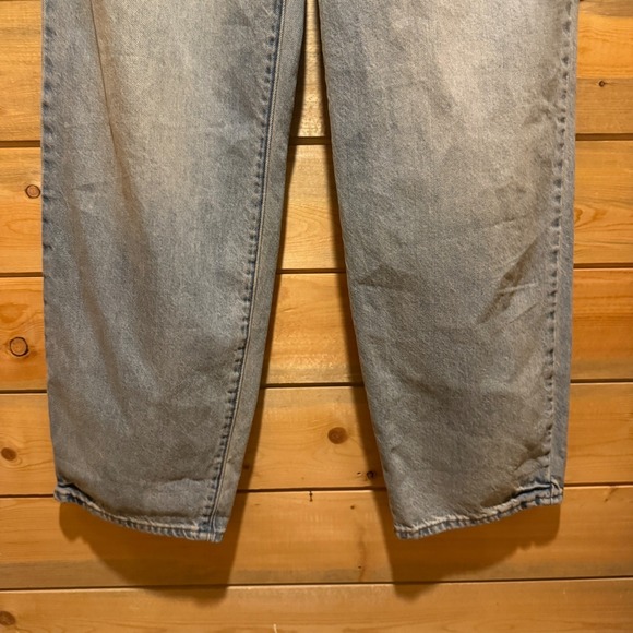 Levi's Premium Baggy Dad Jeans Light Wash Distressed Waist 25 - Picture 5 of 10